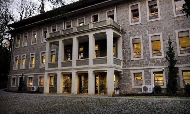 Após proposta de convênio para transferência, alunos alegam que IPA não garante prejuízo no período de formatura