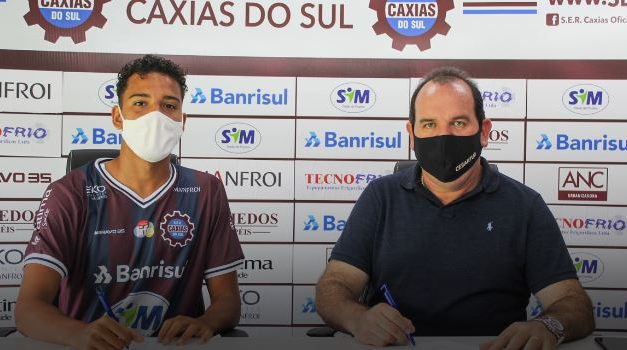 Zagueiro Gustavo Martins é o novo reforço do Caxias