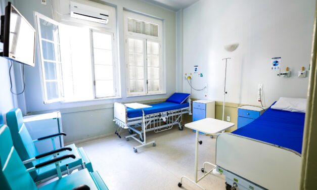 Pela primeira vez desde o início da pandemia, 20 estados registram taxa de ocupação de leitos inferior a 50%