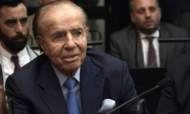 Ex-presidente da Argentina, Carlos Menem, morre aos 90 anos