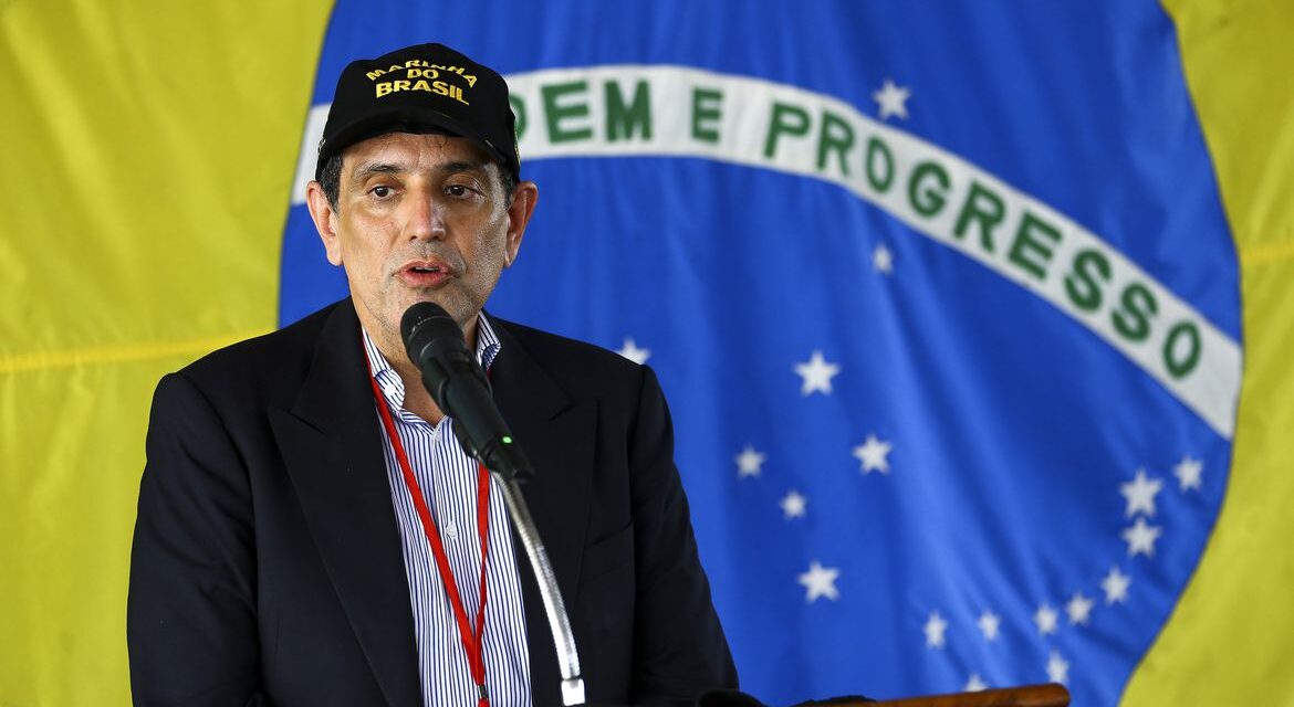 Suspensão de prova de vida será estendida até abril, diz presidente do INSS