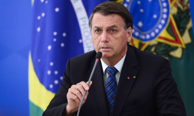 Bolsonaro propõe enviar projeto para fixar ICMS sobre combustíveis
