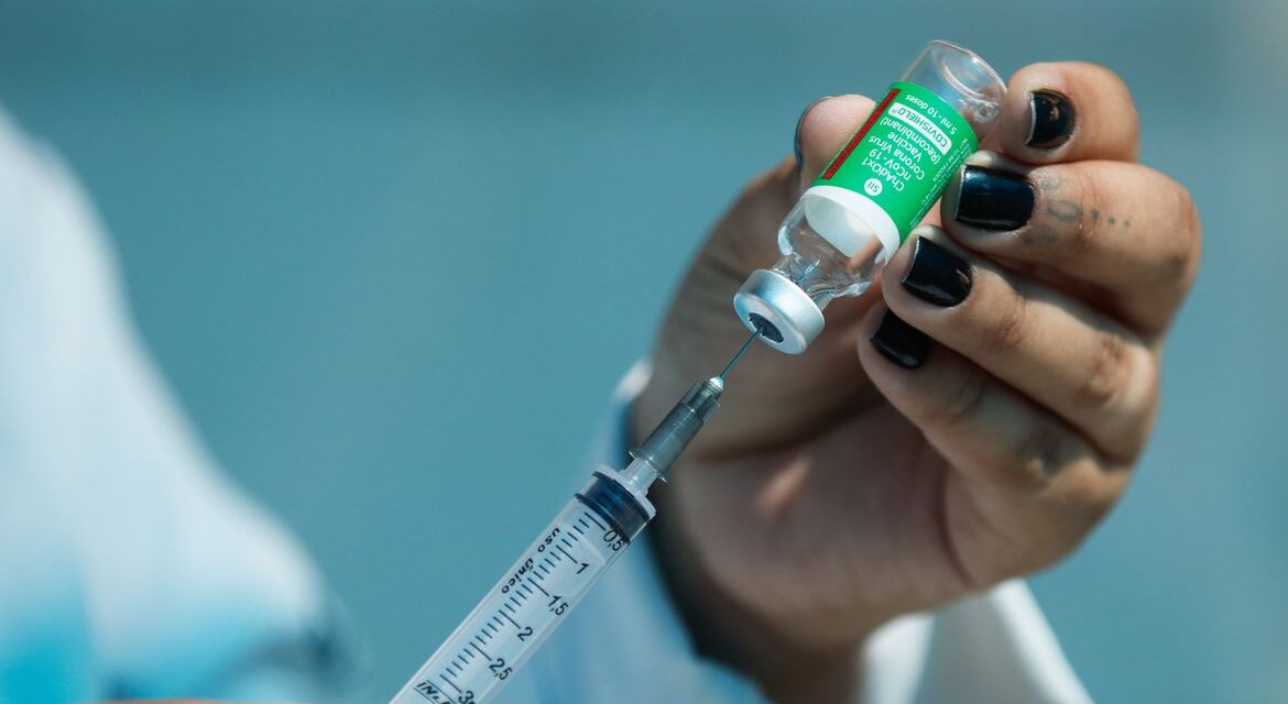 Mais de 413 mil doses da vacina AstraZeneca chegam ao Estado neste domingo