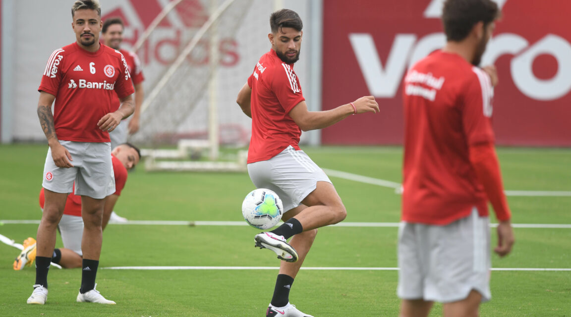 Em Curitiba, Colorado busca 10ª vitória seguida no Brasileirão