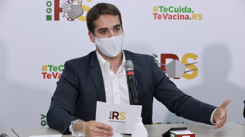 Leite diz que acusações de Bolsonaro são “narrativa de quem quer se esquivar”