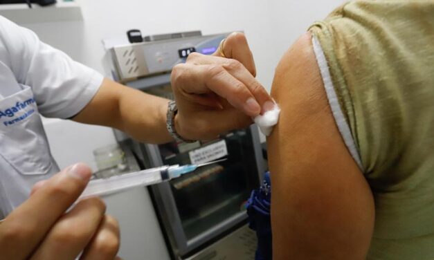Porto Alegre inicia vacinação contra Covid-19 para idosos de 71 anos nesta sexta