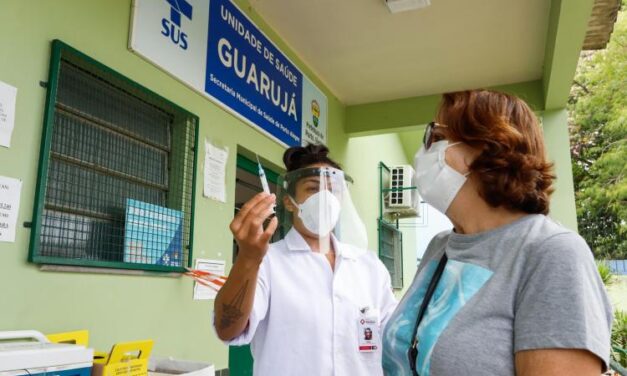 Vacinação contra Covid-19 para idosos com 67 anos começa nesta quarta em Porto Alegre