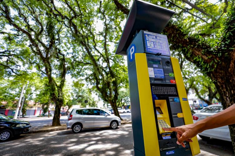 Área azul de Porto Alegre terá reajuste de valores a partir da próxima segunda-feira
