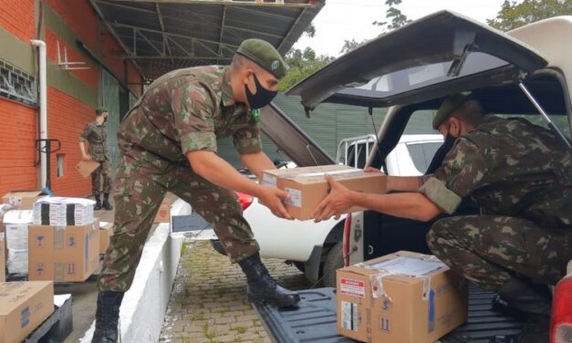 Exército entrega 133 mil medicamentos a 150 hospitais do RS