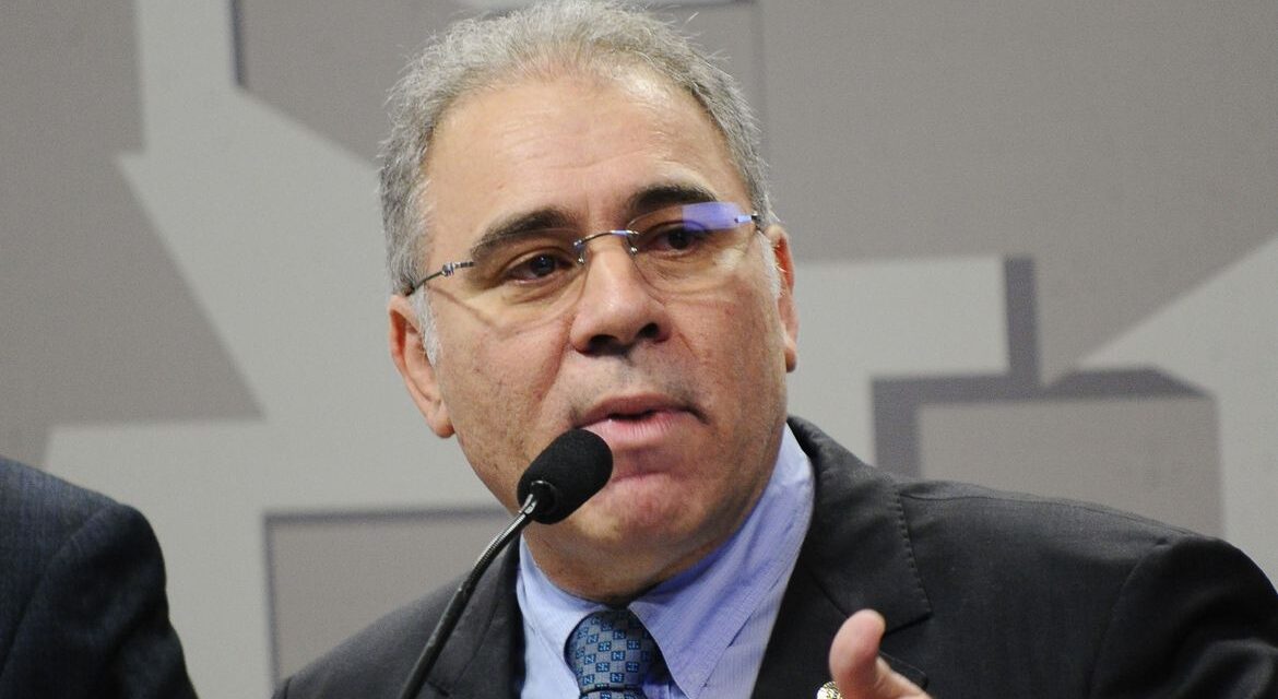 Bolsonaro anuncia Marcelo Queiroga como novo ministro da Saúde