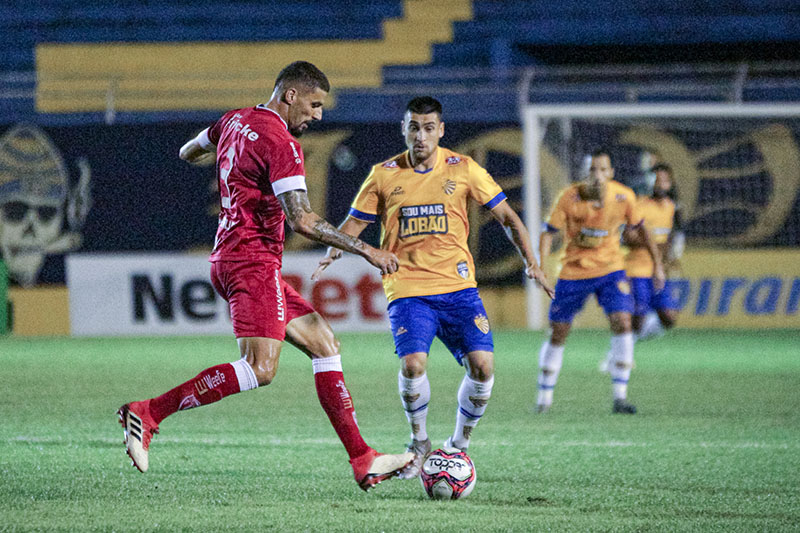 Pelotas busca empate no fim na Boca do Lobo contra o São Luiz