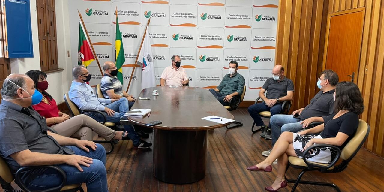 Guardas Municipais e fiscais de trânsito vão intensificar rondas em praças e parques para evitar as aglomerações