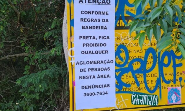Para conter aglomerações, prefeitura orienta comunidade na entrada do Morro Itacolomi