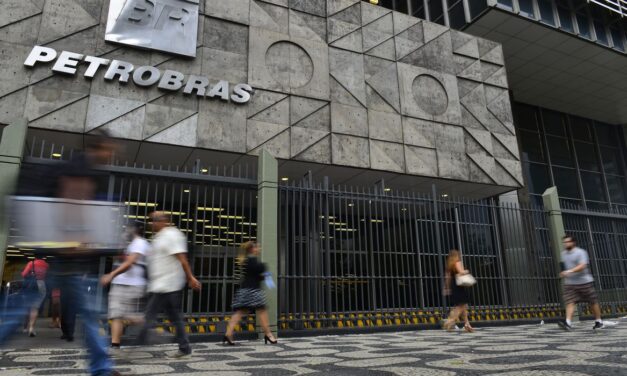 Preços da gasolina e do diesel voltam a subir a partir de terça-feira