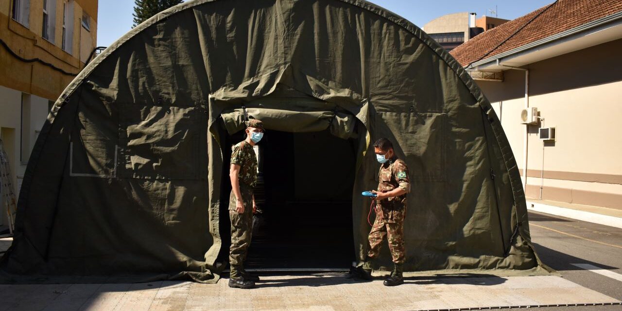 Exército monta hospital de campanha em Curitiba