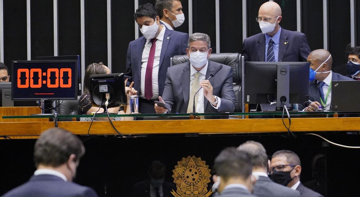Câmara aprova novo auxílio emergencial de até R$ 375