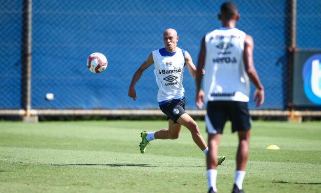 Grêmio encerra preparação para enfrentar o São José e grupo inicia concentração para o confronto