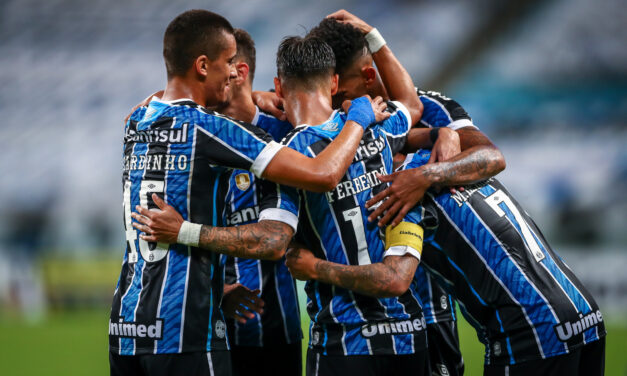 Grêmio goleia o Pelotas na Arena e é vice-líder do Gauchão