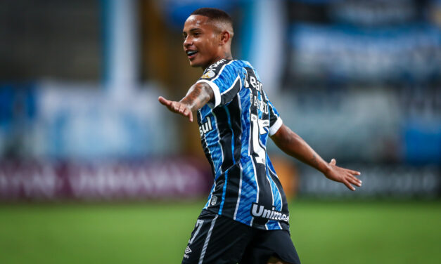 Grêmio divulga jogadores relacionados para enfrentar o Esportivo