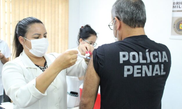 MP investiga prefeito de Bagé por mudança na ordem dos grupos de vacinação contra a Covid-19