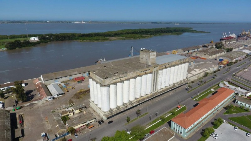 Terminal de embarque de arroz começa operação no porto do Rio Grande