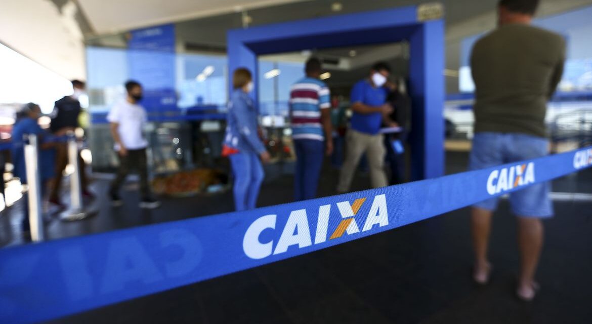 Inscritos no Bolsa Família com NIS final 0 recebem auxílio emergencial