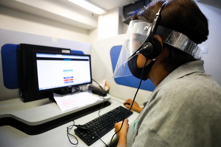 Atendimentos relacionados à Covid-19 ainda lideram demandas do 156