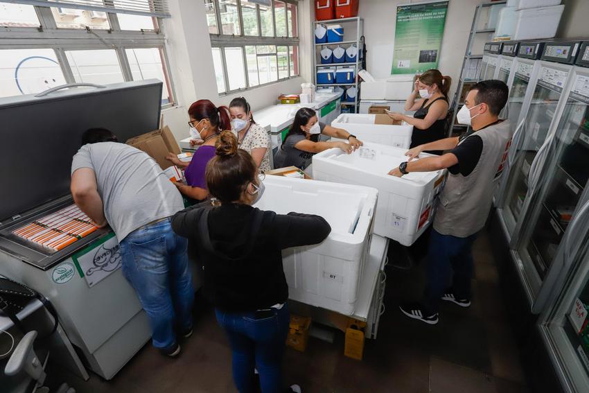 RS recebe maior lote de vacinas contra Covid-19 nesta sexta-feira