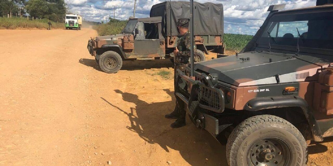 Exército realiza fiscalização em rotas de tráfego de caminhões