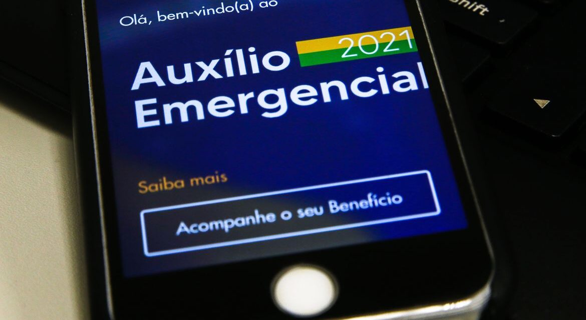 Caixa paga hoje auxílio emergencial a nascidos em novembro