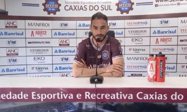 Caxias anuncia saída de lateral-esquerdo