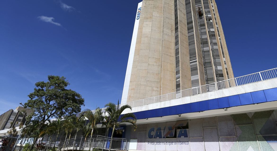 Caixa paga auxílio emergencial a nascidos em julho