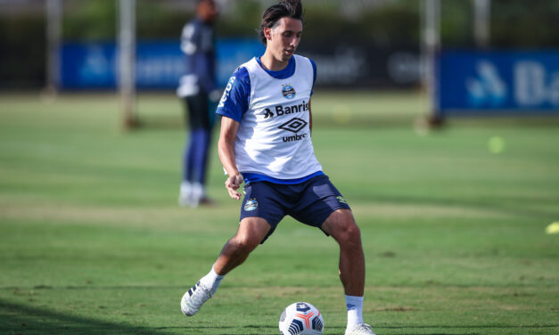 Com Geromel em campo, Grêmio se reapresenta no CT Luiz Carvalho