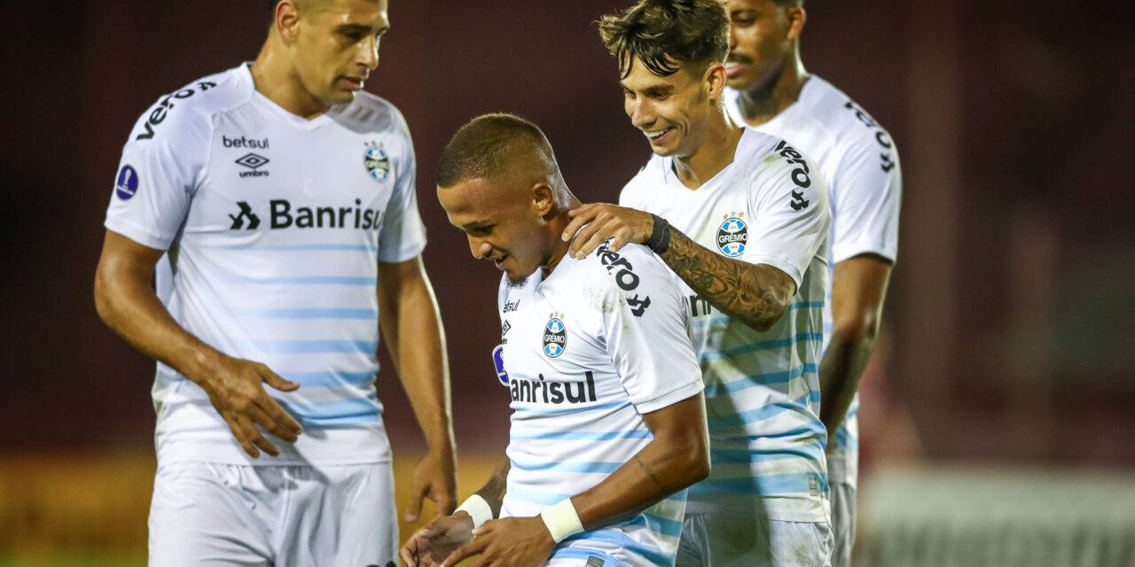 Grêmio vence Lanús no La Fortaleza por 2 a 1 e assume a liderança do Grupo H na Sul-Americana
