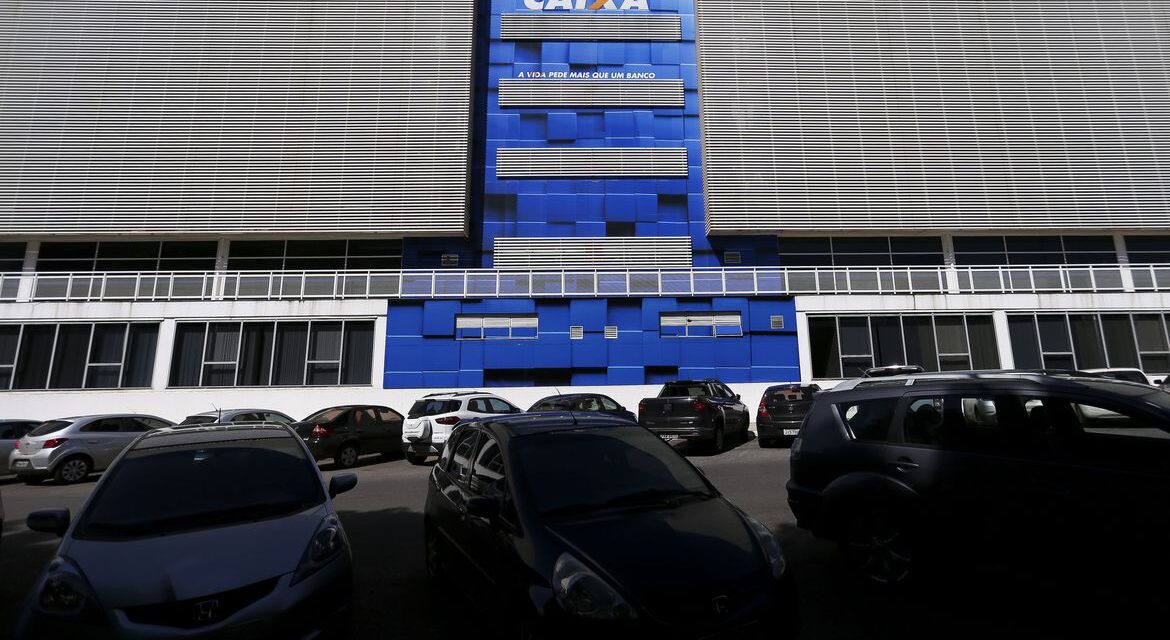 Auxílio emergencial é pago a beneficiários do Bolsa Família com NIS 6