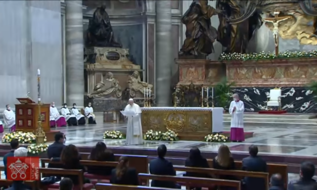 Papa Francisco pede em mensagem de Páscoa que vacinas contra Covid-19 sejam dadas aos países pobres