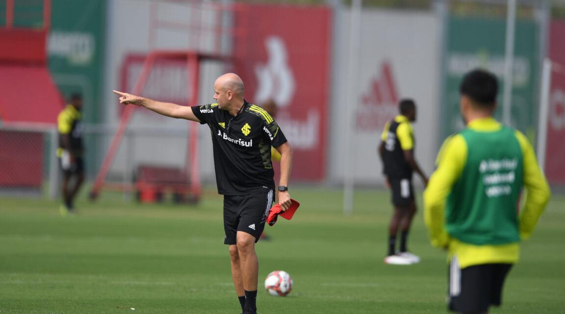 Ramírez dá sequência à preparação colorada
