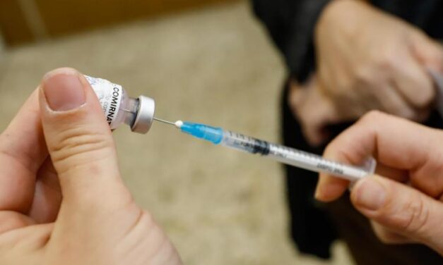 Porto Alegre amplia vacinação para pessoas de 40 anos ou mais com comorbidades