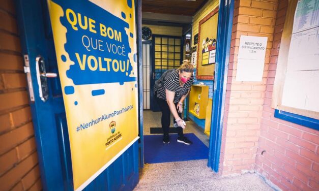 Aulas: alunos do 3º ao 5º ano de escolas municipais voltam às aulas na segunda-feira em Porto Alegre