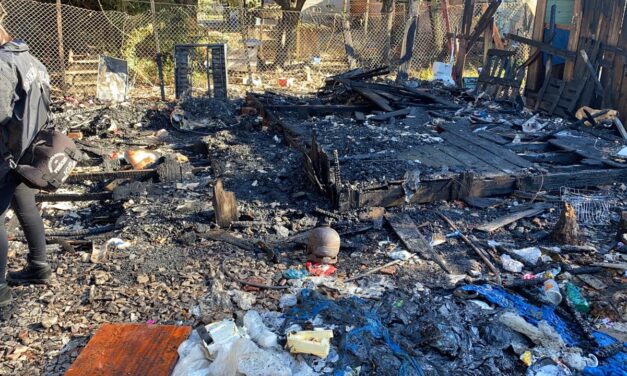 Incêndio atinge casa em Porto Alegre e três crianças morrem