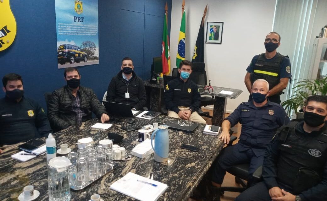 Guarda Municipal de Cachoeirinha e PRF assinam acordo de Cooperação Técnica