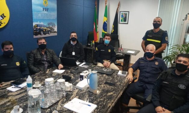 Guarda Municipal de Cachoeirinha e PRF assinam acordo de Cooperação Técnica