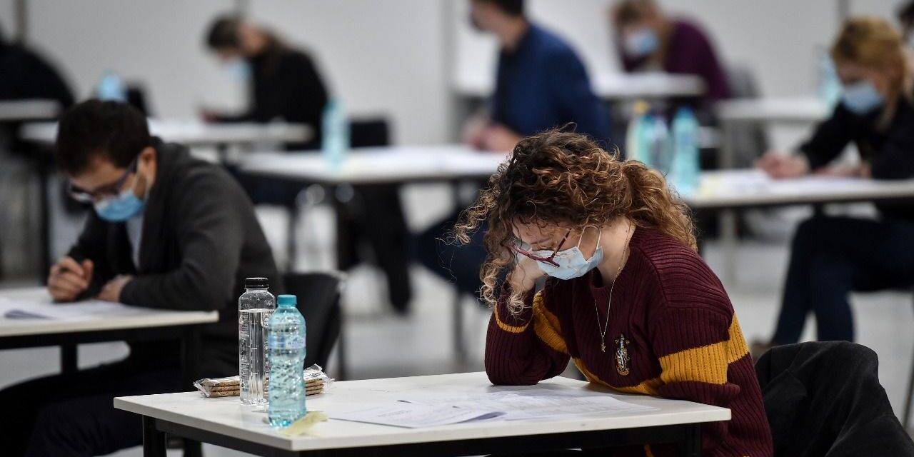 Por problemas no orçamento, ENEM 2021 será aplicado apenas em 2022