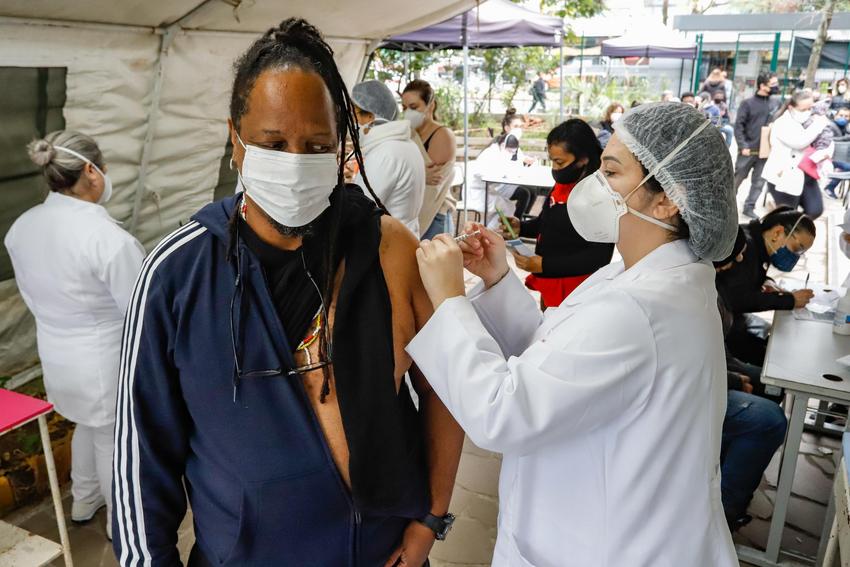 Porto Alegre: Pessoas a partir de 52 anos podem se vacinar nesta quarta-feira