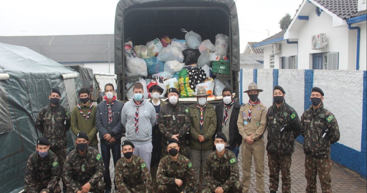Exército arrecada doações para famílias em Cruz Alta