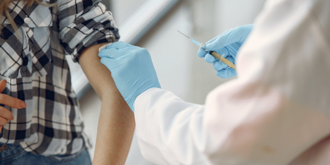 Cachoeirinha: População acima de 54 anos pode se vacinar a partir desta quarta-feira