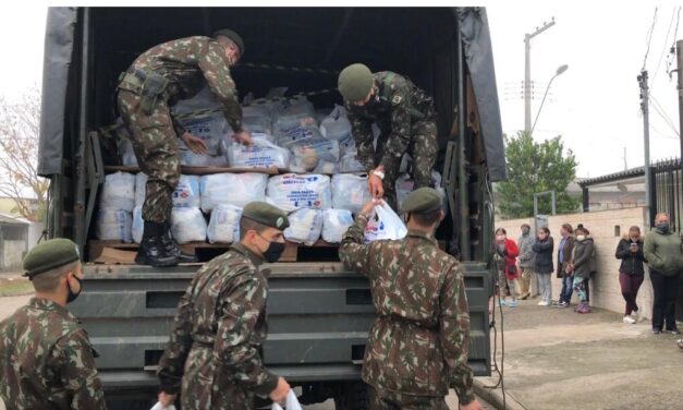 Comando Militar do Sul participa de ação solidária em Porto Alegre