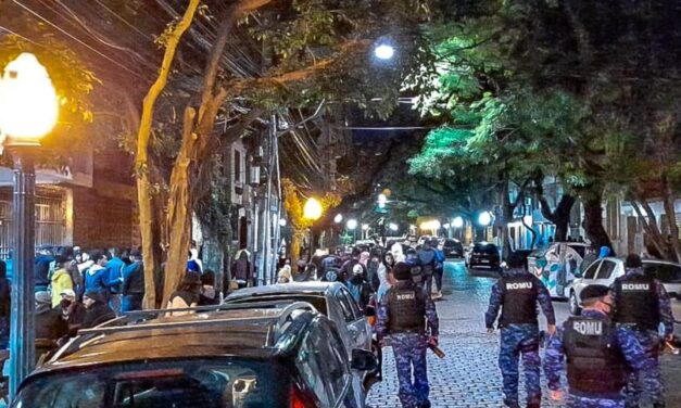 Ação de segurança dispersa aglomerações em Porto Alegre