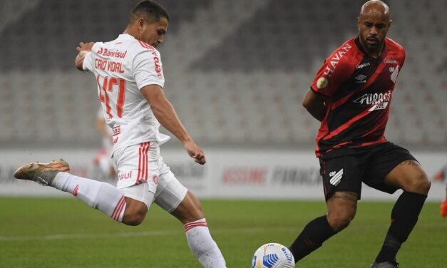 Internacional perde para o Athletico-PR na Arena da Baixada