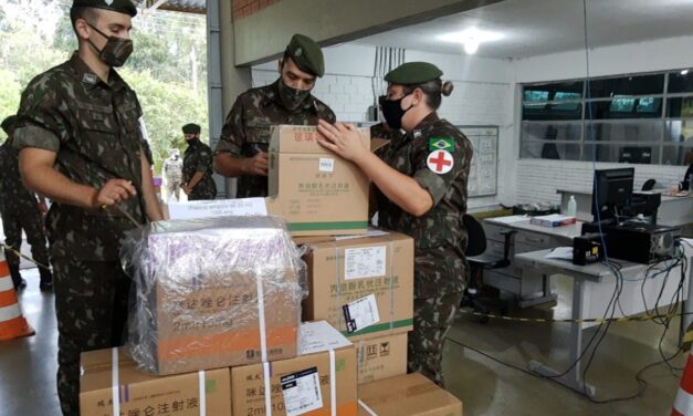 Exército distribui mais de 50 mil medicamentos à UTIs Covid-19 nesta quarta-feira